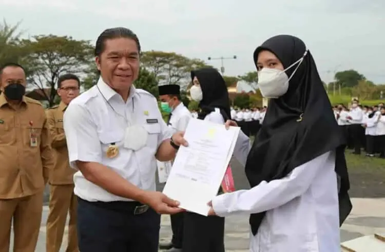 Ratusan Guru Terima SK PPPK, Al Muktabar: Jaga Amanah Demi Membangun Banten