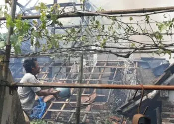 Satu Rumah Semi Permanen di Rangkasbitung Terbakar