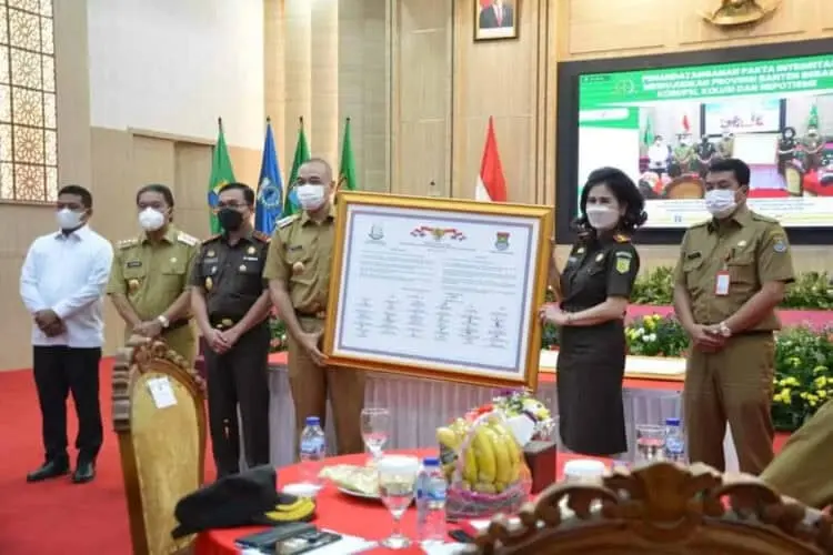 Bupati Tangerang dan Sekda Tandatangani Pakta Integritas dengan Kejari Kabupaten Tangerang