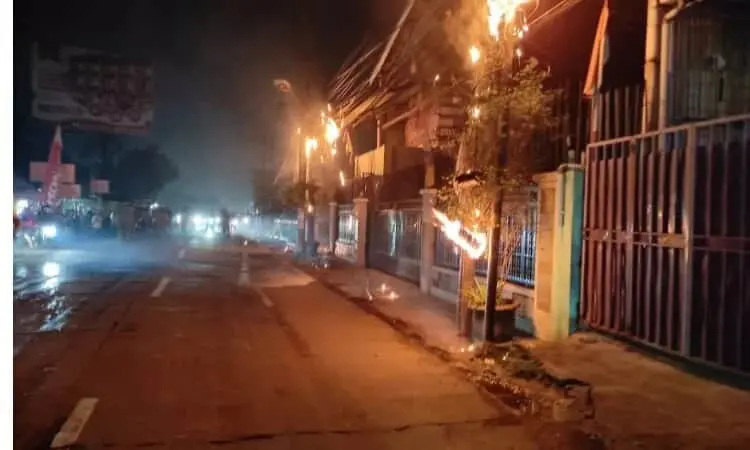 Laporan Warga tak Dihiraukan, Kabel Milik PT Telkom Terbakar di Periuk, Kota Tangerang