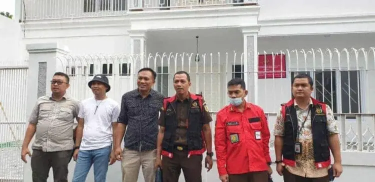 Kejati Banten Sita Rumah Mewah di Kelurahan Kreo