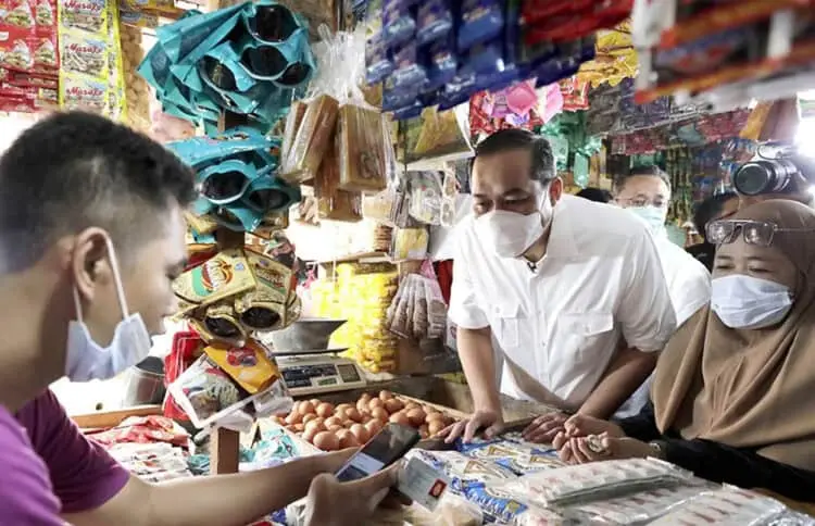 Kunjungi Pasar Ciputat, Mendag Ingin Pastikan Distribusi Migor Curah Tepat Sasaran