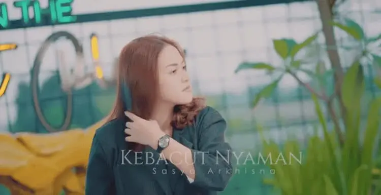 Lirik Lagu Kebacut Nyaman - Sasya Arkhisna (Cover)