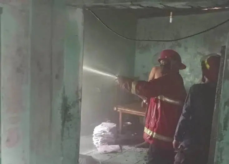 Mesin Cuci Meledak, Rumah Warga di Tanara Kabupaten Serang Terbakar
