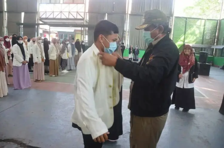 Wabup Serang, Pandji Tirtayasa, melepas Kukerta Mahasiswa UIN SMH Banten, Senin (18/7/2022). (ISTIMEWA)