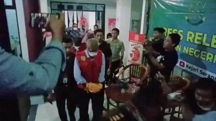2 Mantan Pejabat Disnaker Kabupaten Serang Dijebloskan ke Rutan