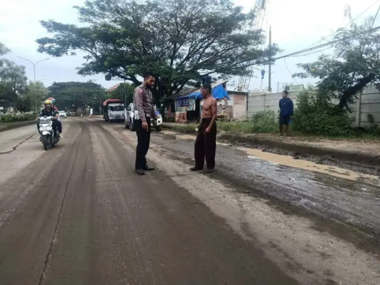 Remaja di Kramatwatu Tewas Setelah Motornya Ditabrak Fortuner