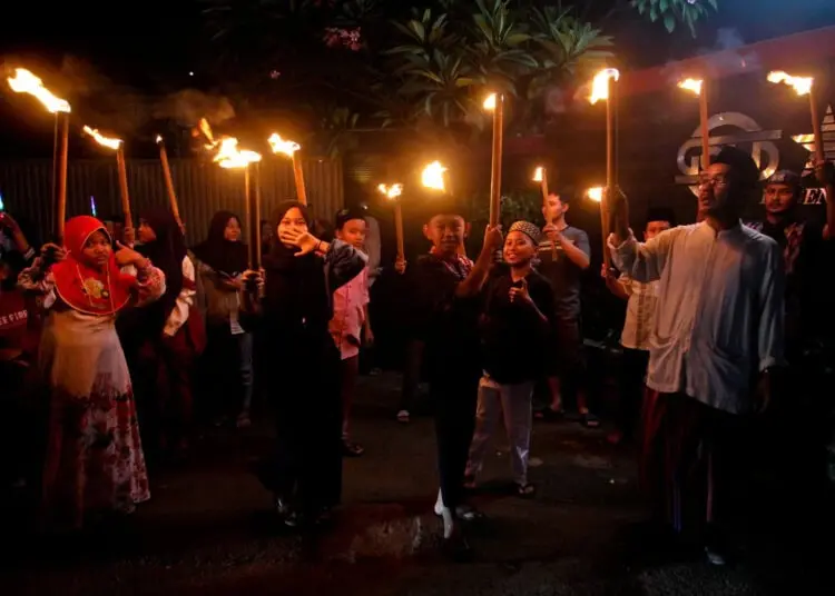 Foto Pawai Obor Malam Takbiran di Jatiuwung