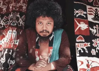 Lirik Lagu Namamu Kueja Pelan-Pelan - Pusakata
