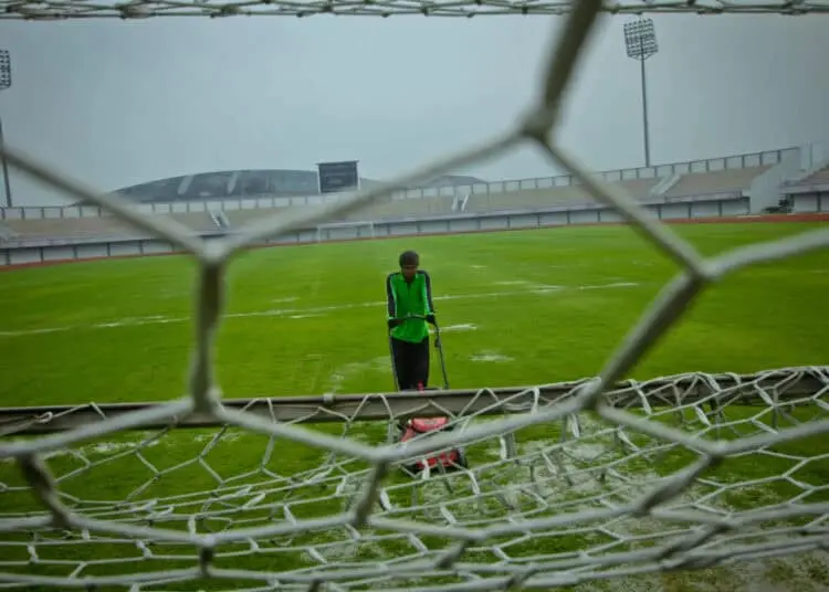 Foto Perawatan Rumput Stadion Indomilk Arena Jelang Liga 1