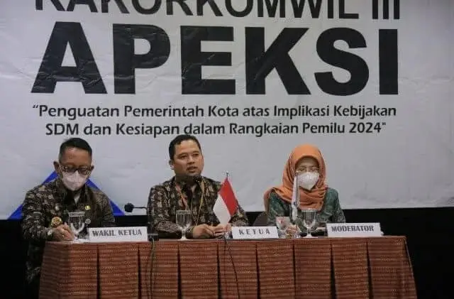 Pimpin Sidang Pleno Raker Komwil III Apeksi, Wali Kota Arief Berharap Elit Politik Jaga Kondustifitas Daerah