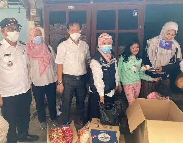 Pemkot Tangerang Salurkan Bantuan untuk Warga Kurang Mampu di Kecamatan Ciledug