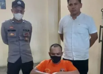 Baju Rada Kuning Kepala Agak Botak, Motor Orang Dimaling Ya Ditembak..