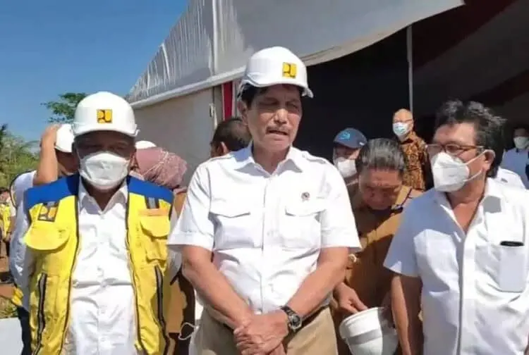 Buka Ground Breaking Exit Tol Serang - Panimbang, Ini Janji Luhut