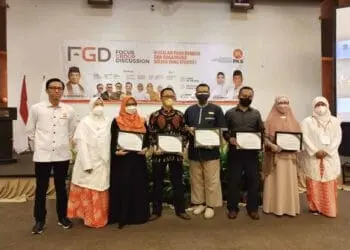 BPKK DPW Provinsi Banten, foto bersama dengan narasumber pada kegiatan  FGD terkait masalah remaja dan bagaimana solusi yang efektif. (ISTIMEWA)