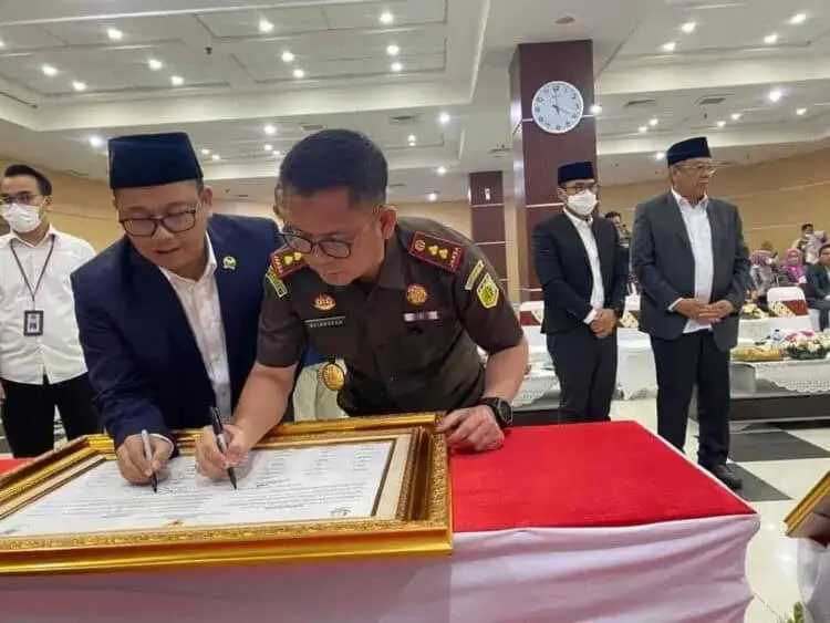 Cegah Korupsi, DPRD dan Kejari Tangsel Teken Pakta Integritas
