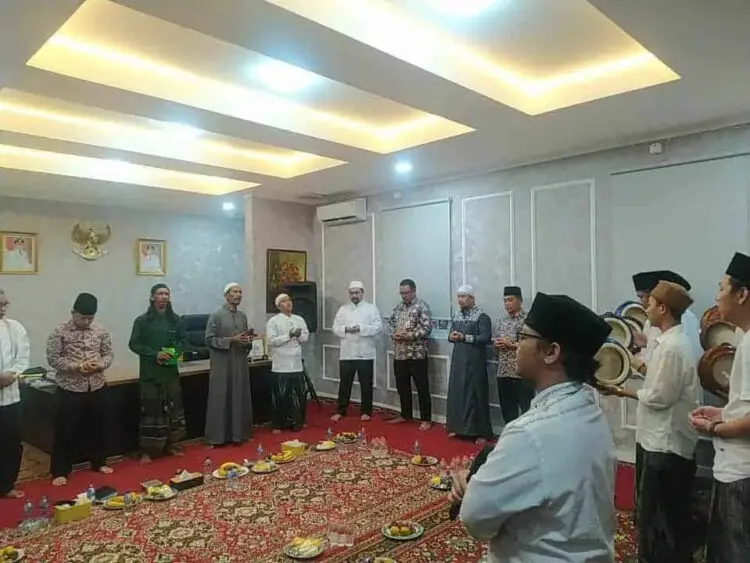 Bersama Habib Helmi Al Kaff, DPMPD Sambut Tahun Baru Islam dengan Sholawatan