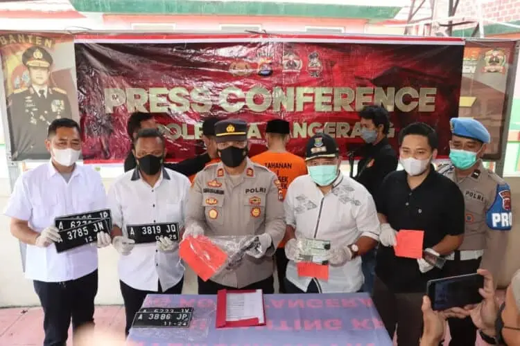 Dua Warga Pandeglang Ditangkap Gegara Curi Motor Tukang Es Kelapa di Kecamatan Kresek