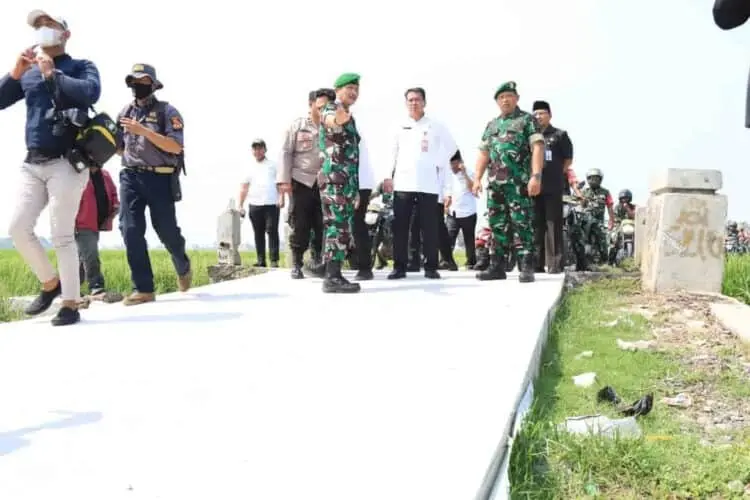 Kodim 0510 Tigaraksa Betonisasi Jalan Sepanjang 750 Meter
