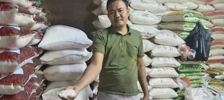 Pedagang di Pasar Induk Rau Keluhkan Kualitas Beras Bulog