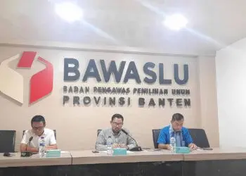 Komisioner Bawaslu Banten, sampaikan keterangan. (ISTIMEWA)