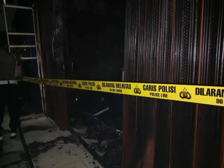Ruko dan kios di Ciruas, terbakar. (ISTIMEWA)