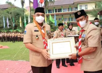 Zaki Terima Penghargaan Mabicab Peduli dari Kwarnas dan Kwarda Banten