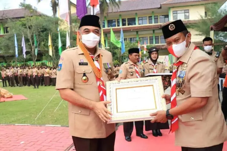 Zaki Terima Penghargaan Mabicab Peduli dari Kwarnas dan Kwarda Banten