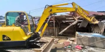 Lapak Pedagang Pasar Cimol Kabupaten Serang Porak Poranda