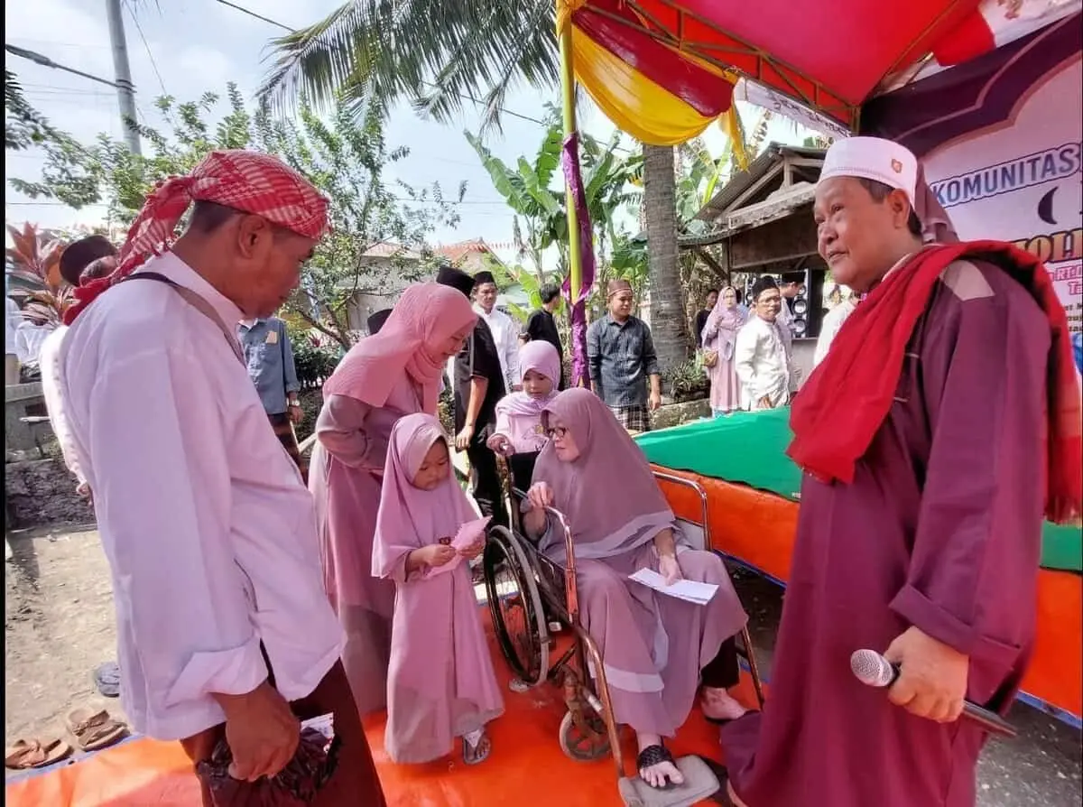 Komunitas Peduli Anak Yatim Musala Al Hikmah Santuni 51 Anak Yatim Komunitas Peduli Anak Yatim Musala Al Hikmah Santuni 51 Anak Yatim