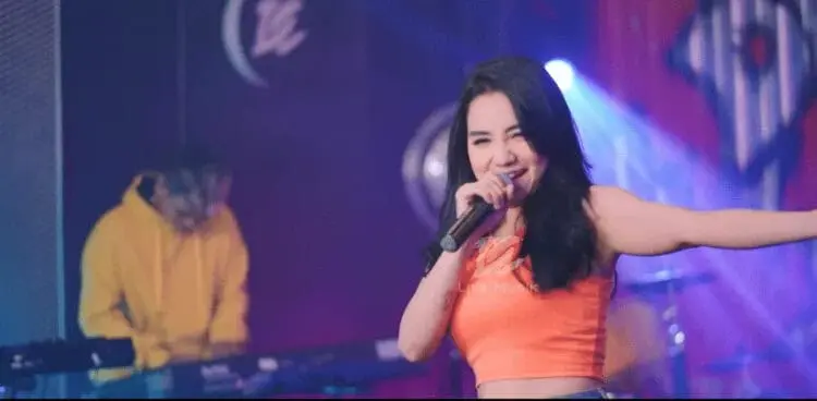 Lirik Lagu Do Re Mi - Lala Widi