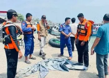 Perahu Nelayan Dihantam Gelombang Tinggi di Lebak, Satu Orang Tewas