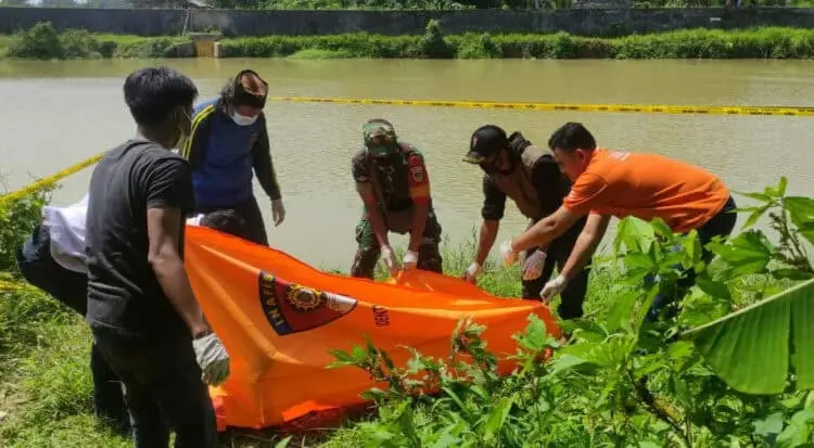 Kaki Terikat Tali, Mayat Seorang Kakek Ditemukan Ngambang di Sungai Cilemer Pandeglang