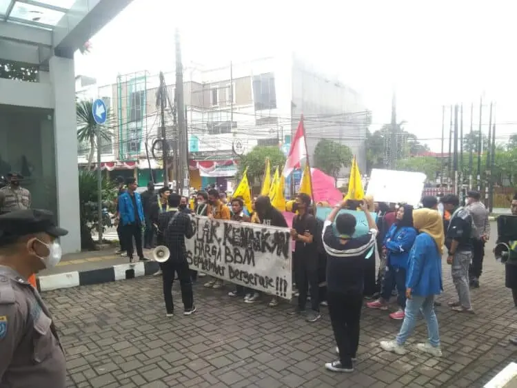 PMII Komisariat Unpam Tolak Kenaikan Harga BBM