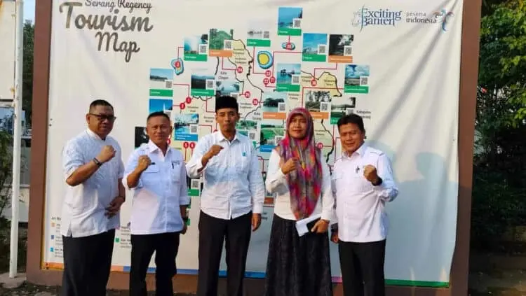 Rumuskan Tarif Parkir dan Tiket Masuk, Disporapar Akan Undang Semua Pengelola Pantai Anyer - Cinangka