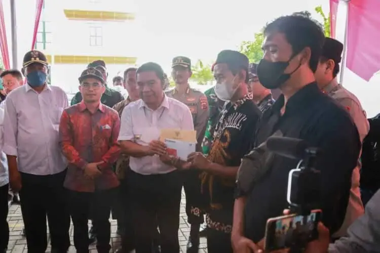 Pemprov Banten Jadi Daerah Pertama Salurkan BLT BBM dari APBD