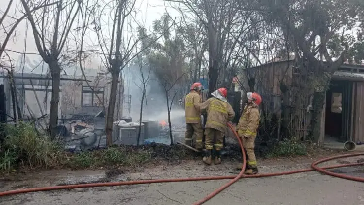 Rumah Penyimpanan Tiner Terbakar, di Teluknaga Satu Karyawan Terluka