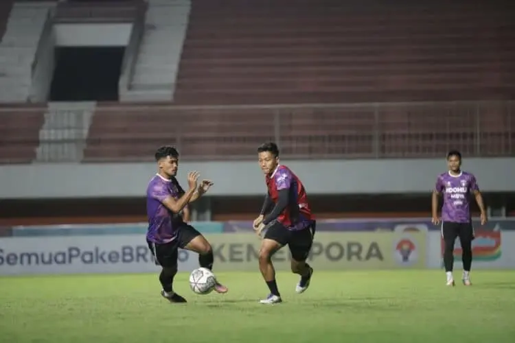 Lawan PSS Sleman, Pendekar Tanpa Dua Bintang