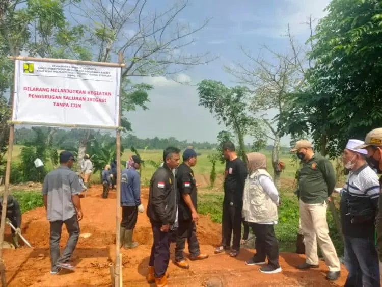 BBWSCCC Setop Pengurukan Saluran Air Sekunder di Sukamulya
