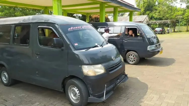 Harga BBM Naik, Sopir Angkot di Pandeglang Mengeluh