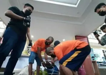 Sudah Untung Rp 10 Juta, Bos dan Karyawan Pengoplos Elpiji Bersubsidi di Lebak Ditangkap Polisi