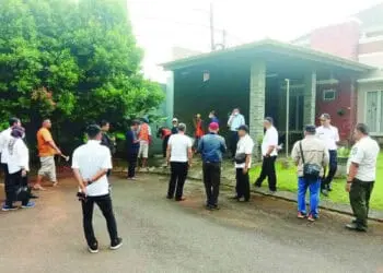 DSDABMBK Tangsel Jebol Saluran Air di Pondok Jagung