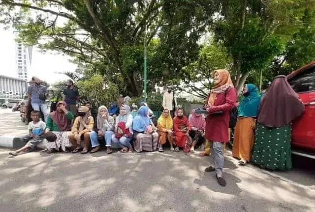 Penundaan Pilkades Citorek Timur Ditolak, Emak-emak Geruduk DPRD Lebak
