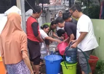 Kacau, Air Perumdam TB "Mati-Nyala", Warga Berebut Air Bersih