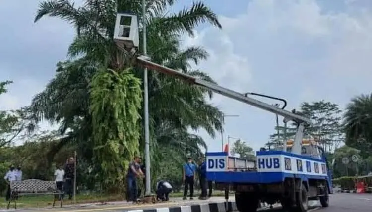 Temukan PJU Mati, Warga Kabupaten Tangerang Bisa Lapor
