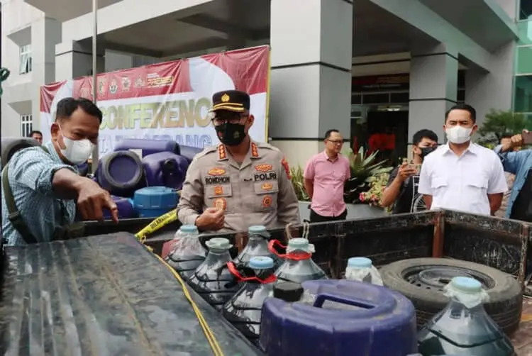 Polresta Tangerang Tangkap Empat Penimbun 2,5 Ton Pertalite