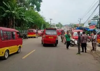 Tarif Tak Kunjung Disesuaikan, Sopir Angkot di Lebak Ancam Naikkan Sepihak
