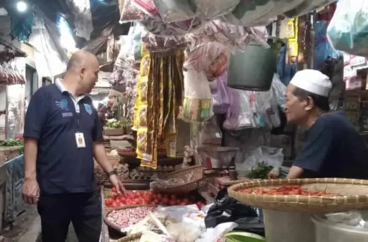 Imbas Kenaikan Harga BBM, Harga Sembako Ikut Naik, Pembeli di Pasar Pandeglang Sepi