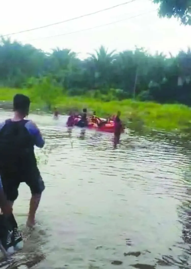 Terjatuh Saat Lewati Banjir, Satu Karyawan Tewas di Cikupa
