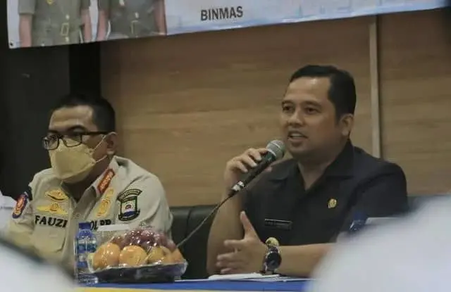 Bantu Pemerintah Cegah Banjir, Wali Kota Arief: Sederhana, Jangan Buang Sampah Sembarangan